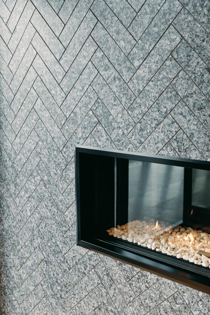 Lundhs Royal® Tile fireplace – photo by Morten Rakke