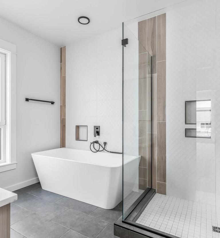 mixed bathroom tiles