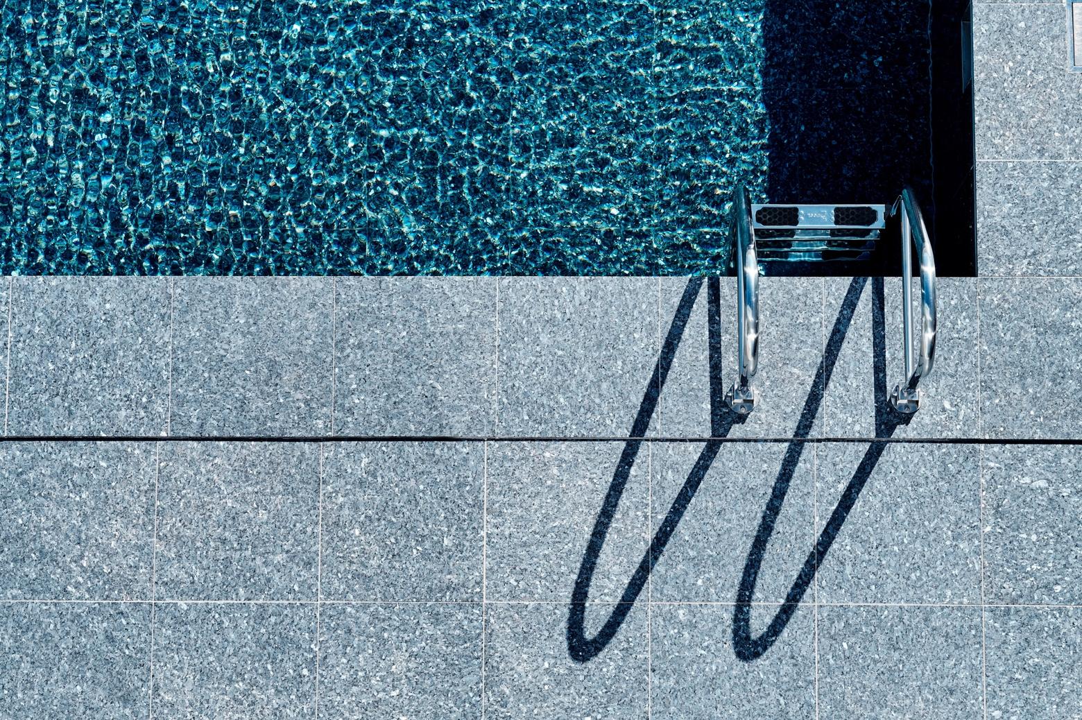 Lundhs Blue® tiled pool - photo by Morten Rakke 